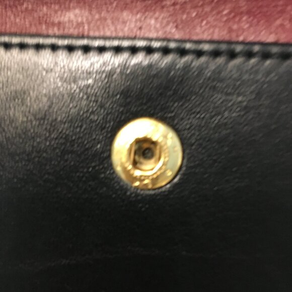 CHANEL Timeless Trapeze Quilted Leather Pouch in Black Calf Leather Authentic - Picture 10 of 10